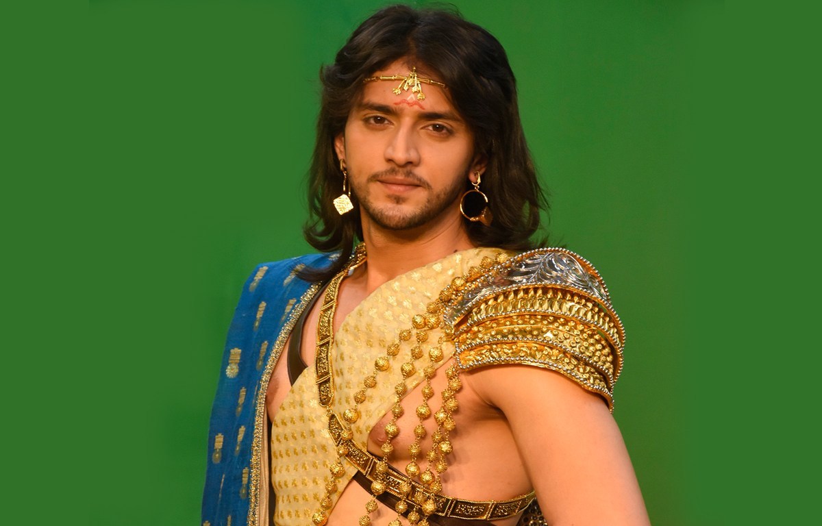 Kinshuk Vaidya as Arjun